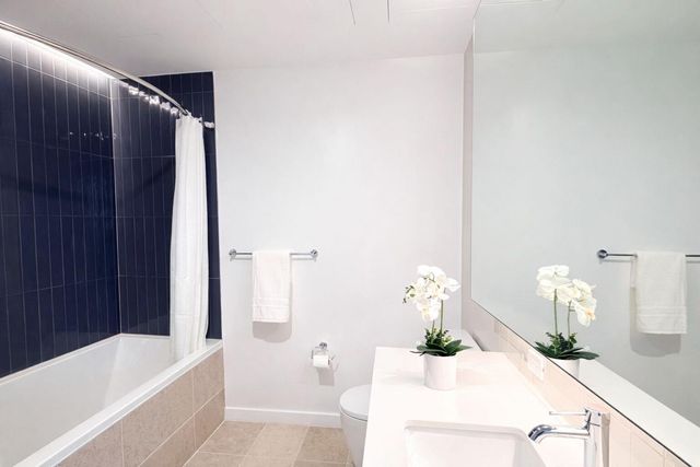 313 W 17th ST 2301, Austin, TX 78701