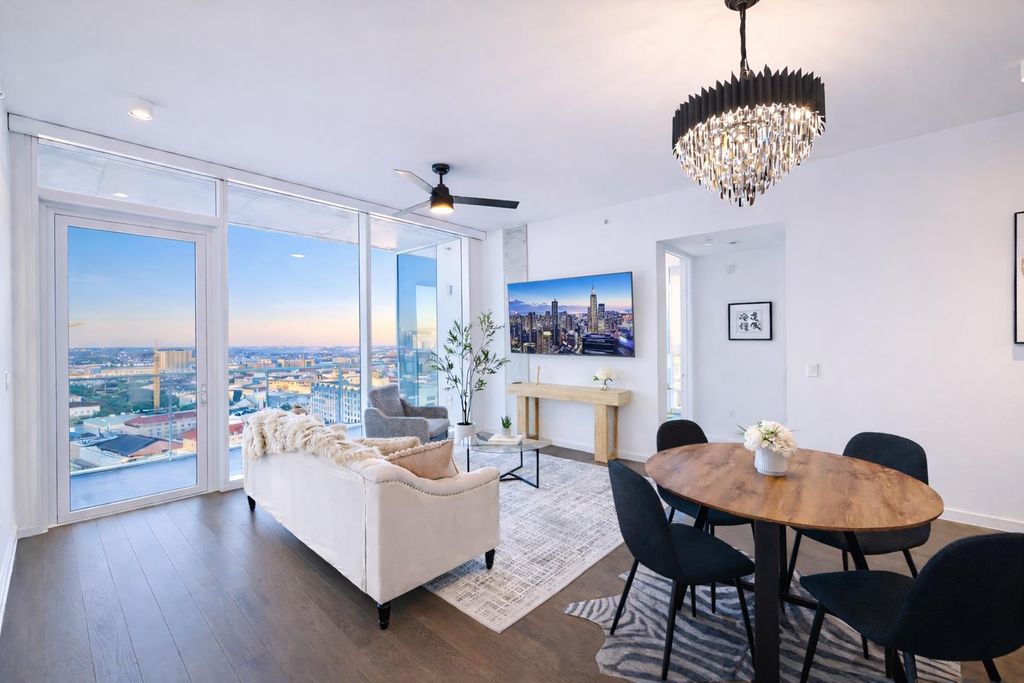 313 W 17th ST 2301, Austin, TX 78701