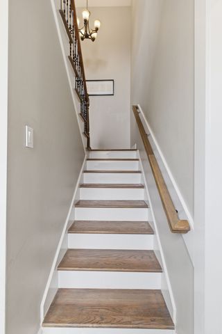 2140A Burns St, Nashville, TN 37216
