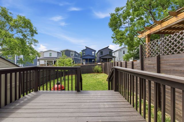 2140A Burns St, Nashville, TN 37216