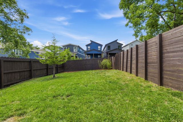 2140A Burns St, Nashville, TN 37216