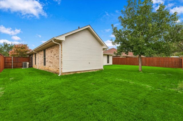 5216 Gaelic Court, Denton, TX 76208