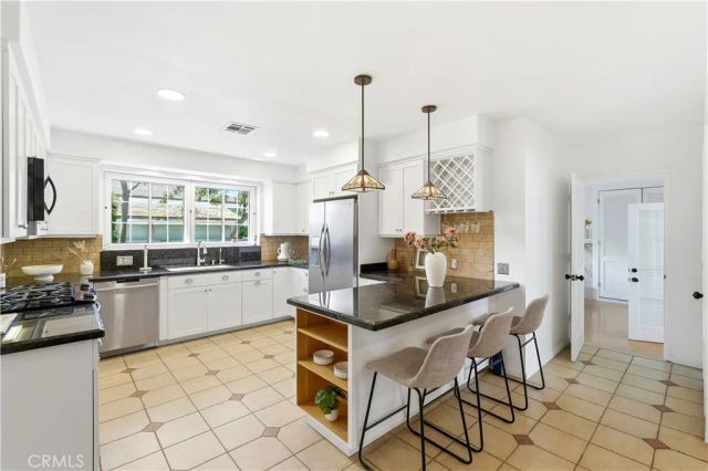 8951 Collett, North Hills, CA 91343