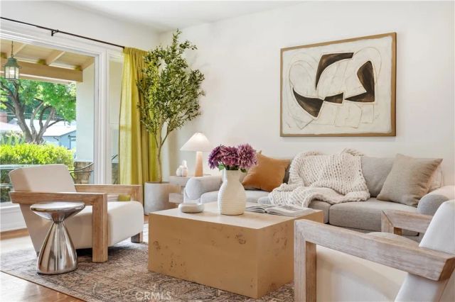 8951 Collett, North Hills, CA 91343