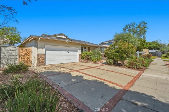 8951 Collett, North Hills, CA 91343
