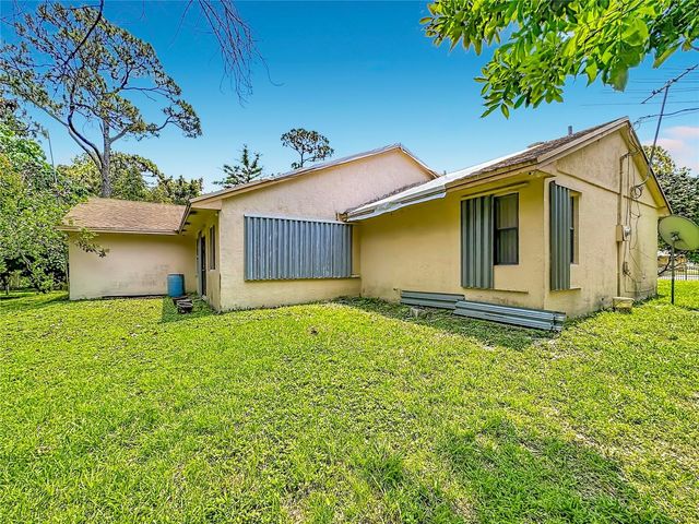 12821 86TH ROAD N, West Palm Beach, FL 33412