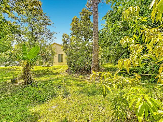 12821 86TH ROAD N, West Palm Beach, FL 33412