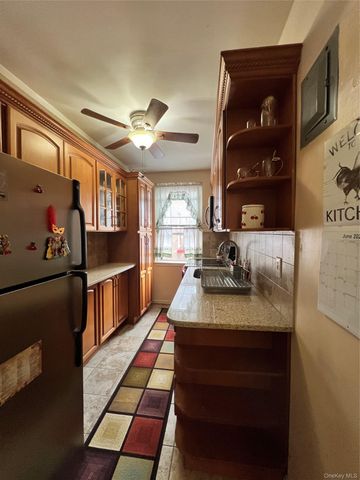 821 Bronx River Road 6D, Bronx, NY 10708