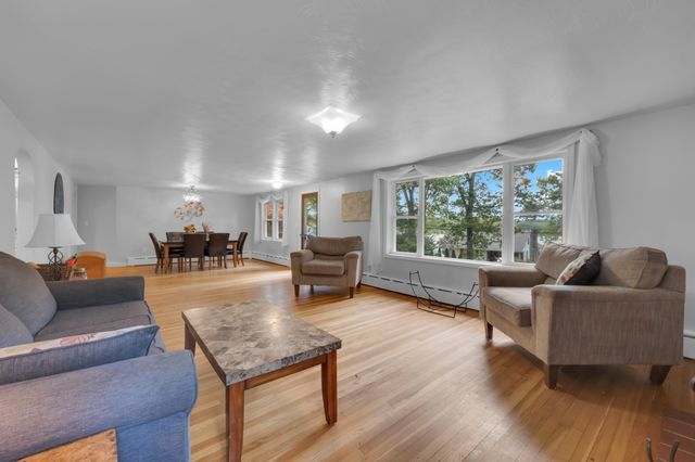 30 W Sutton Rd, Sutton, MA 01590