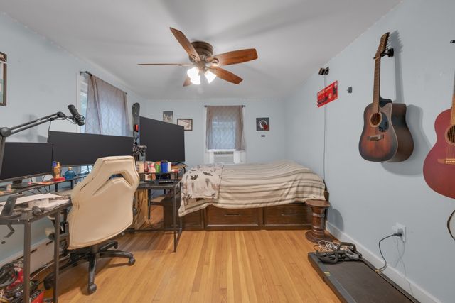 30 W Sutton Rd, Sutton, MA 01590
