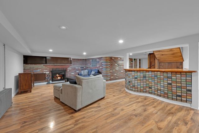 30 W Sutton Rd, Sutton, MA 01590