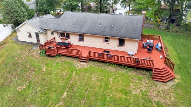 30 W Sutton Rd, Sutton, MA 01590