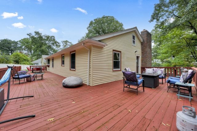 30 W Sutton Rd, Sutton, MA 01590