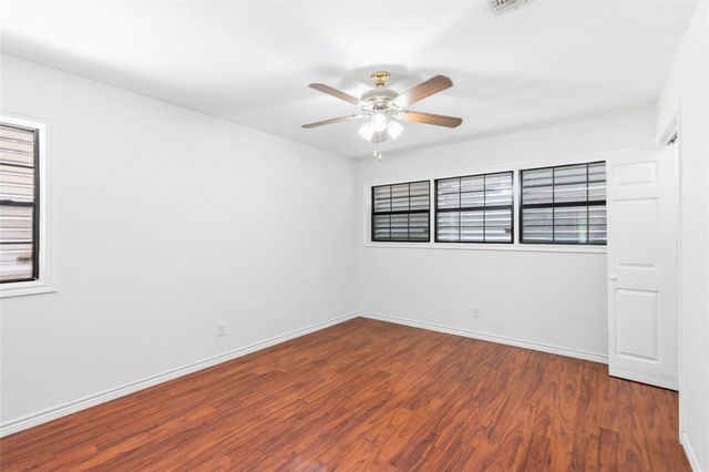 7009 Youpon Drive, Galveston, TX 77551
