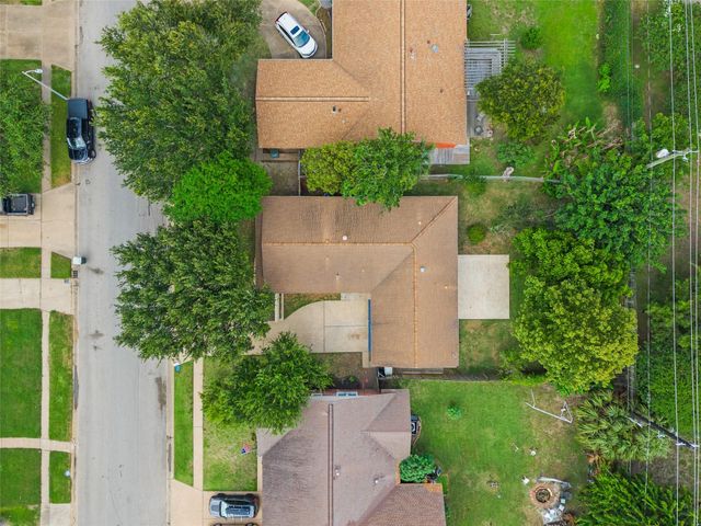 7009 Youpon Drive, Galveston, TX 77551