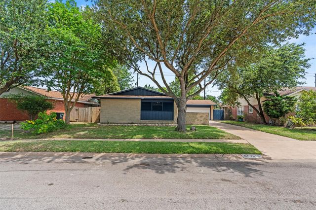 7009 Youpon Drive, Galveston, TX 77551