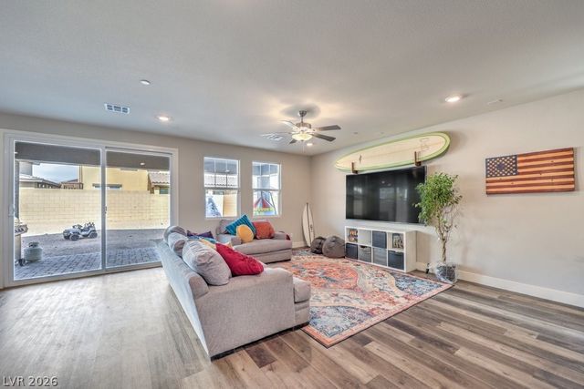 494 Peaceful Swan Avenue, Henderson, NV 89011