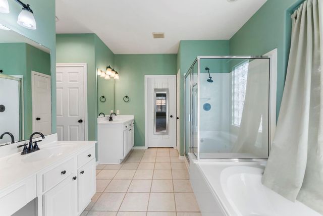 11 S Bendrook Loop, Conroe, TX 77384