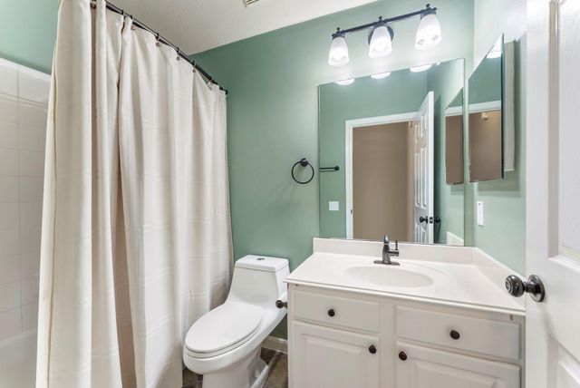 11 S Bendrook Loop, Conroe, TX 77384