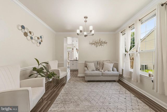 25 NAVESINK DR, Pennington, NJ 08534