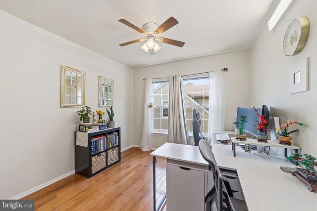 25 NAVESINK DR, Pennington, NJ 08534