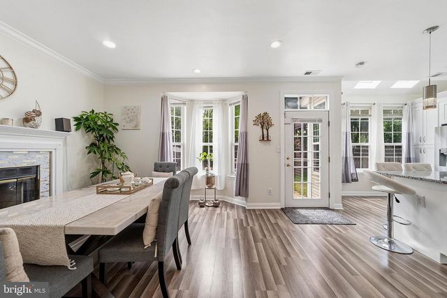 25 NAVESINK DR, Pennington, NJ 08534