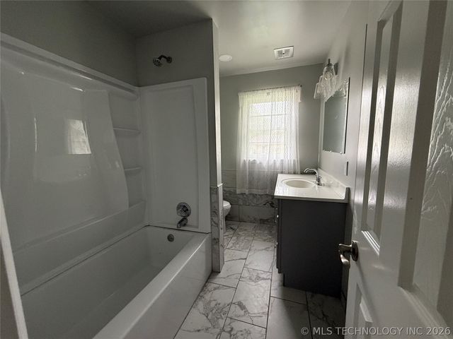 804 N Ash Street, Owasso, OK 74055
