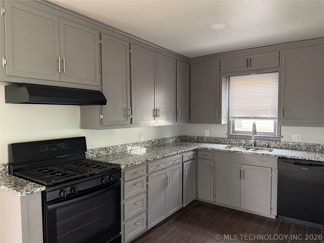 804 N Ash Street, Owasso, OK 74055