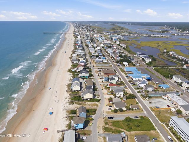 522 N Shore Drive, Holly Ridge, NC 28445