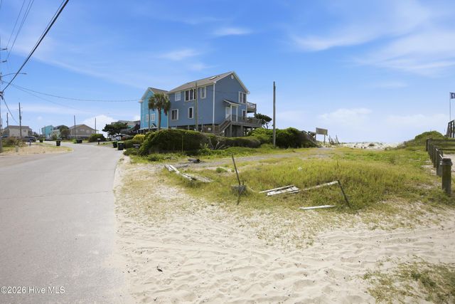 522 N Shore Drive, Holly Ridge, NC 28445