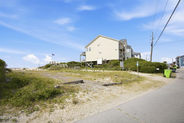 522 N Shore Drive, Holly Ridge, NC 28445
