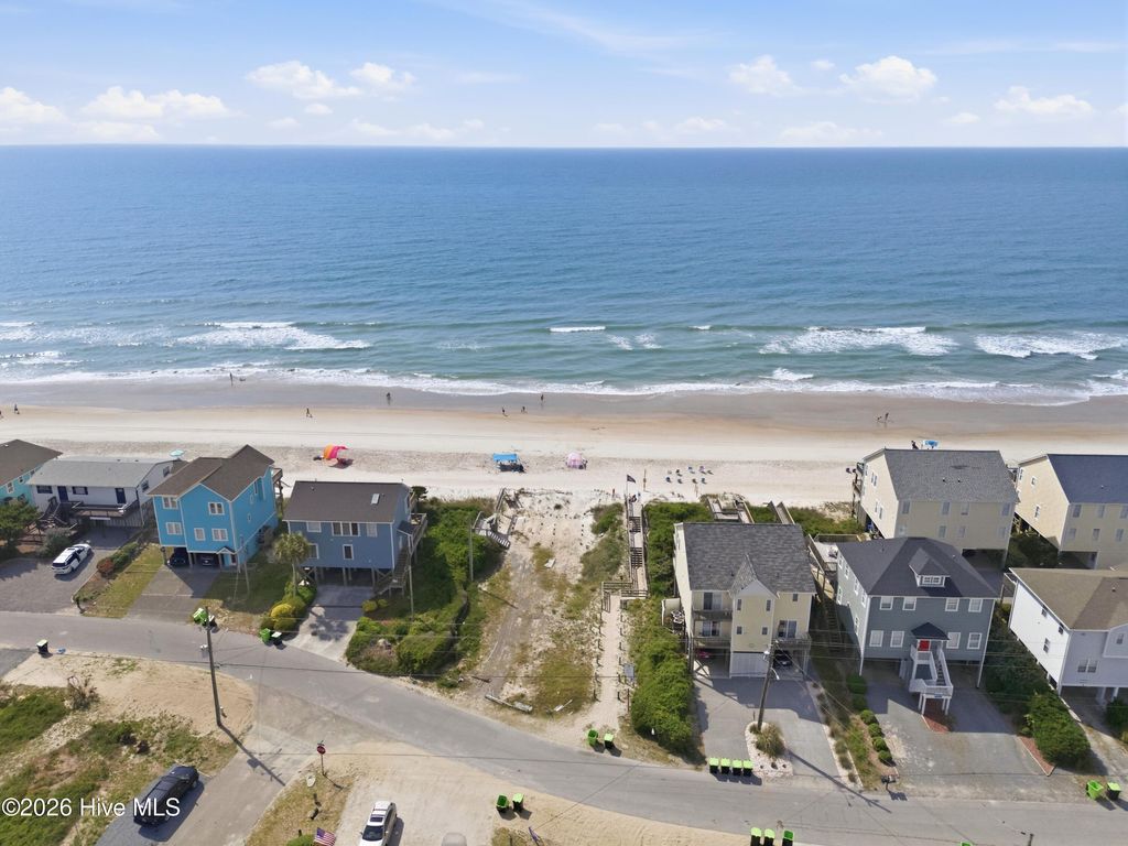 522 N Shore Drive, Holly Ridge, NC 28445
