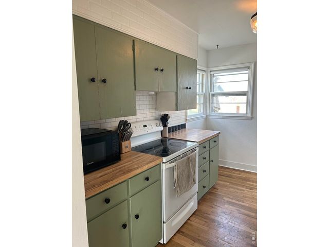 2443 Mountain View Dr, Loveland, CO 80538