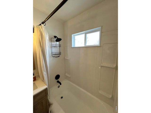 2443 Mountain View Dr, Loveland, CO 80538