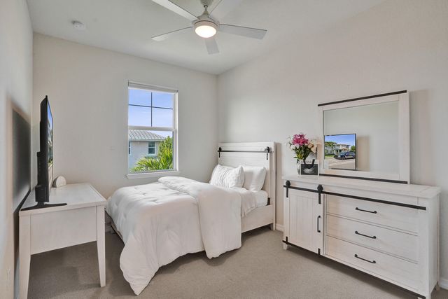 1300 Eucalyptus Drive 3, Hollywood, FL 33021