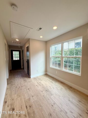 156 Old State Rd, Knoxville, TN 37914