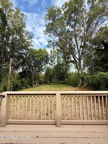 156 Old State Rd, Knoxville, TN 37914