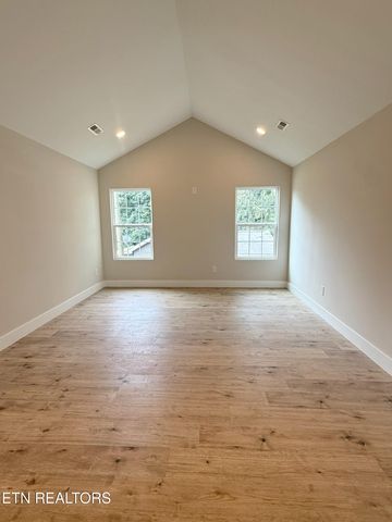 156 Old State Rd, Knoxville, TN 37914