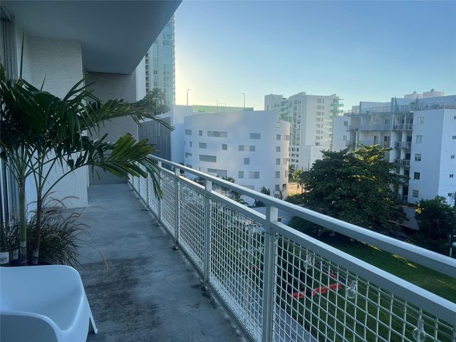 444 NE 30 St 606, Miami, FL 33137
