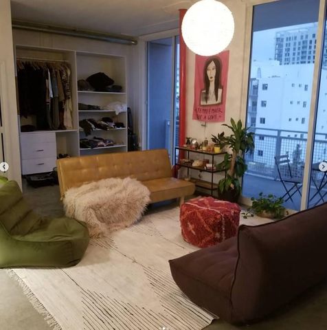 444 NE 30 St 606, Miami, FL 33137