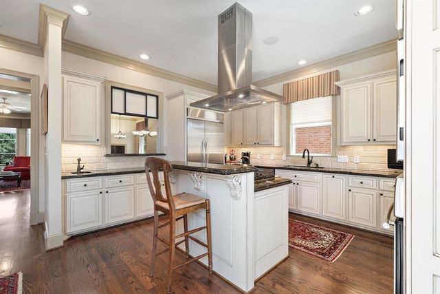 1308 Lake Pointe Parkway, Sugar Land, TX 77478