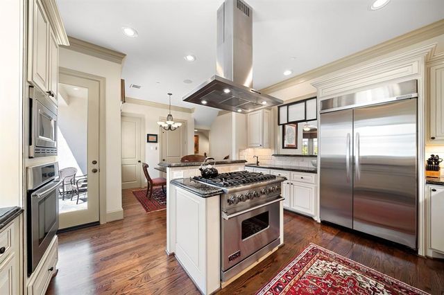 1308 Lake Pointe Parkway, Sugar Land, TX 77478