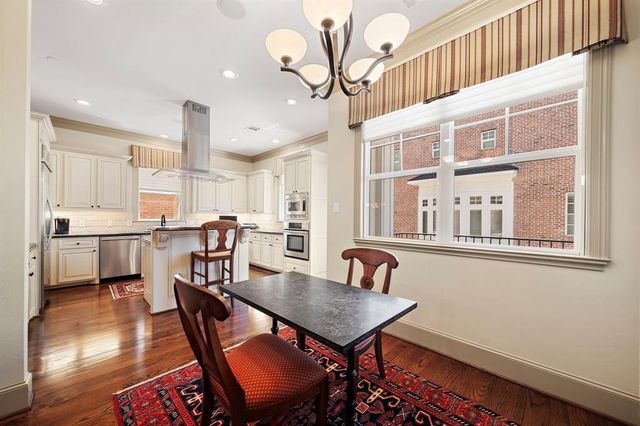 1308 Lake Pointe Parkway, Sugar Land, TX 77478