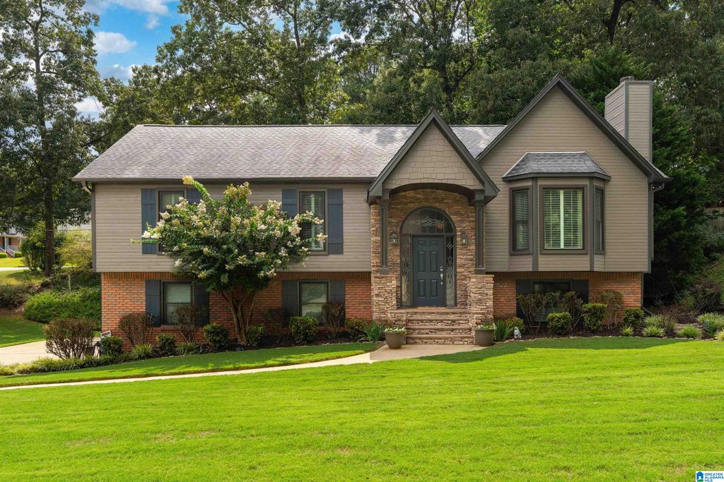 109 SAINT CHARLES DRIVE, Helena, AL 35080
