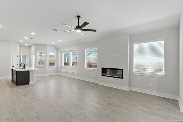 9424 Mattlock, San Antonio, TX 78254