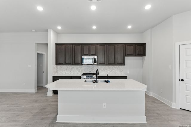 9424 Mattlock, San Antonio, TX 78254