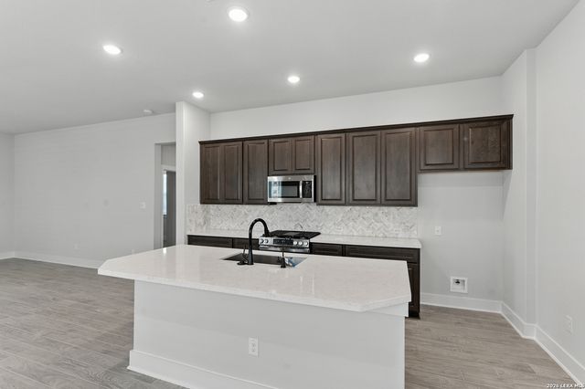 9424 Mattlock, San Antonio, TX 78254