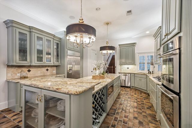 10290 Paradise Valley Drive, Conroe, TX 77304