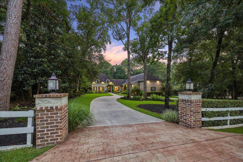 10290 Paradise Valley Drive, Conroe, TX 77304