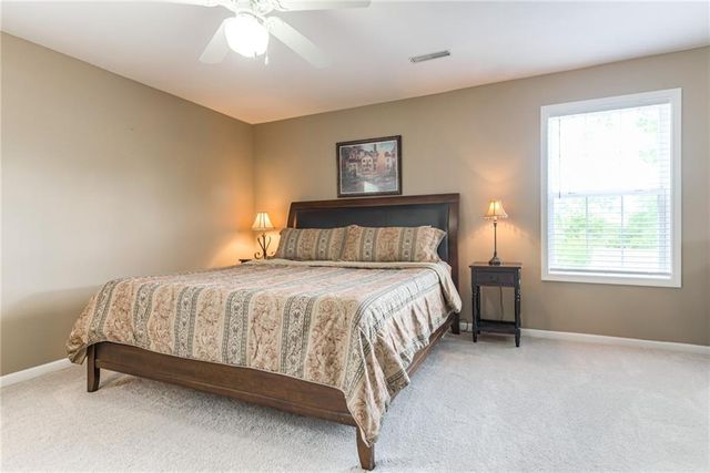 920 County Line Road, Kansas City, KS 66103